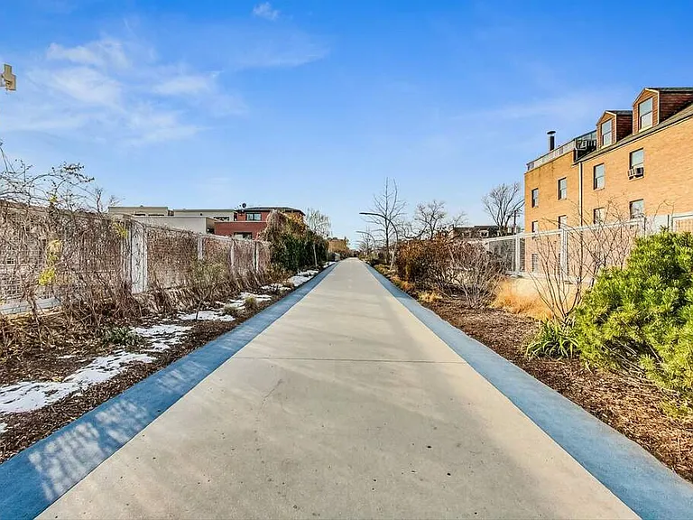 1800 N Honore St #2R — Photo 16