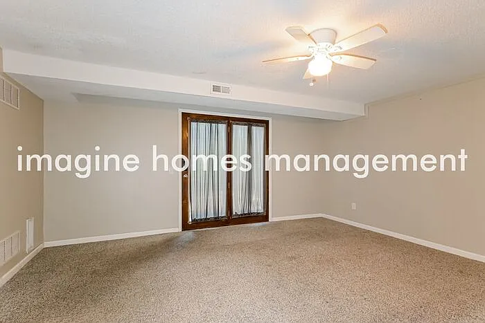 708 Chantilly Ct — Photo 15