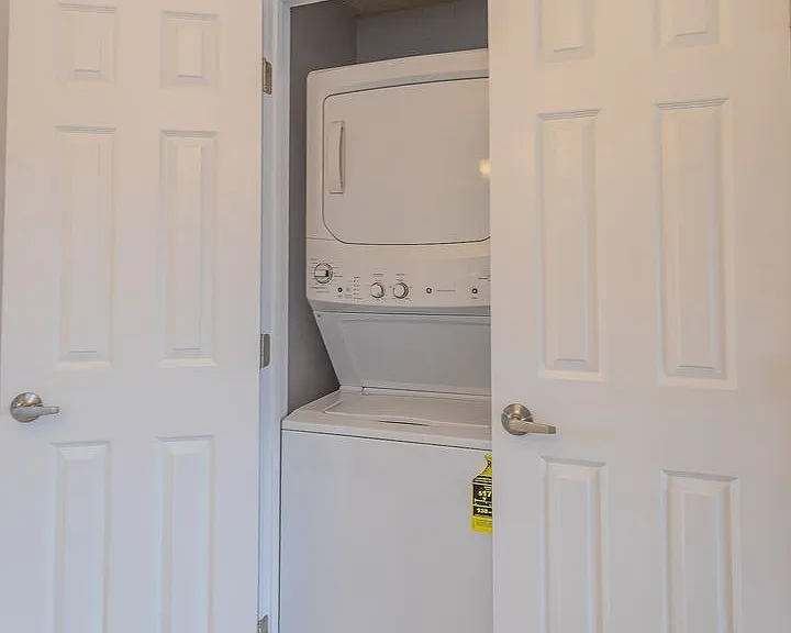762 Stafford Ct — Photo 9