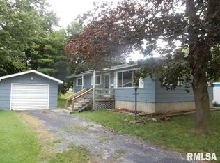 231 W Beardstown St, Virginia, IL 62691