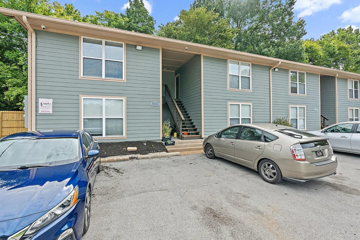 Unit Photo - 5160 Linbar Dr #5164