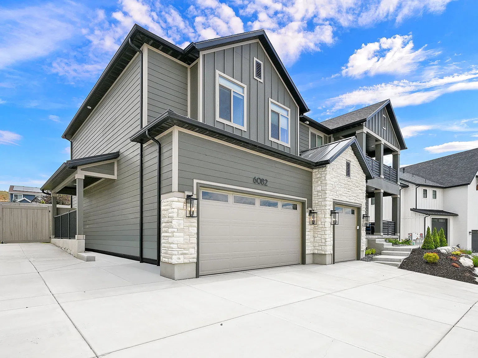 2 bed, $2,800 — Photo 1