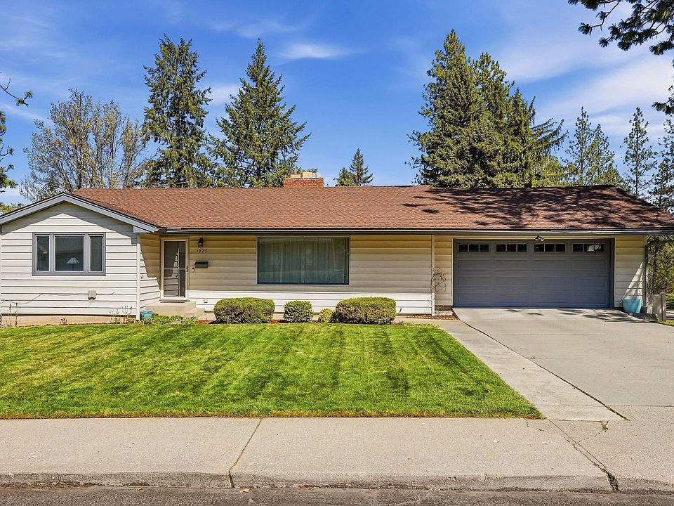 1st image of 1927 E 39th Ave