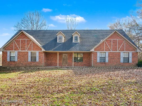 3461 Amy Dr, Nesbit, MS 38651