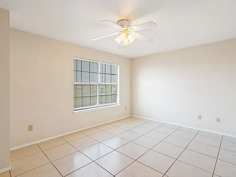 113 Ramon Cardenas Dr — Photo 13