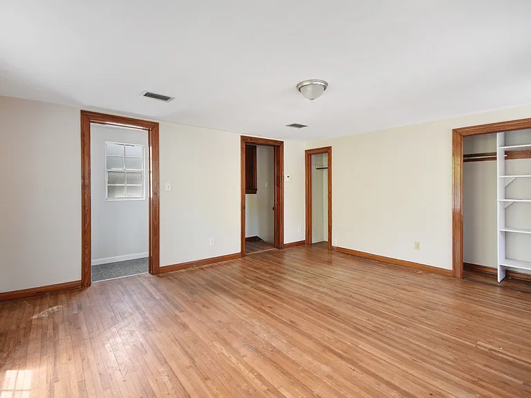 5304 Attleboro St — Photo 20