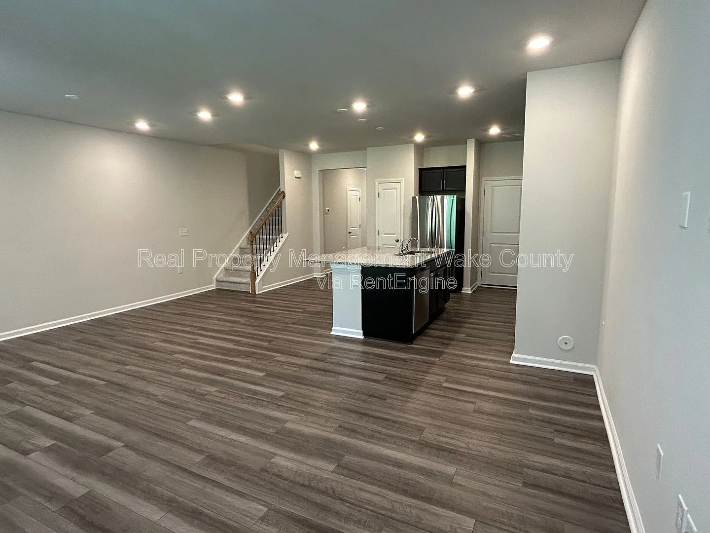 3 bed, 2.5 bath, 1792 sqft, $1,895 — Photo 4