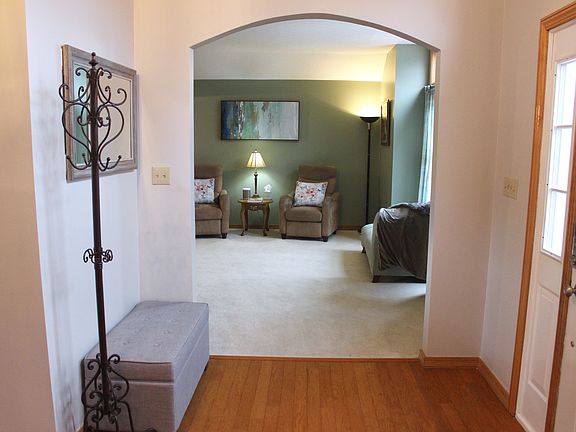 3rd image of 6346 Poplar Dr