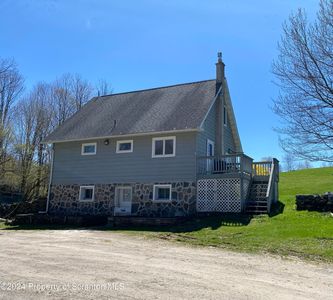 230 Creamton Dr, Waymart, PA, 18472