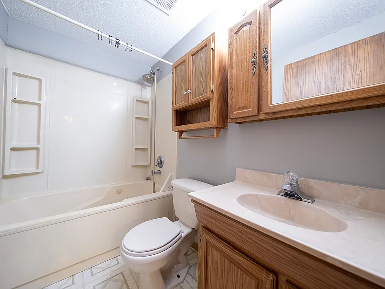 4857 Helena Rd N — Photo 18