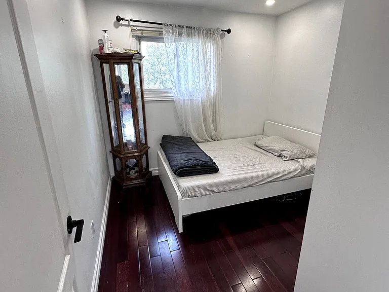 4 Sunshade Pl — Photo 16