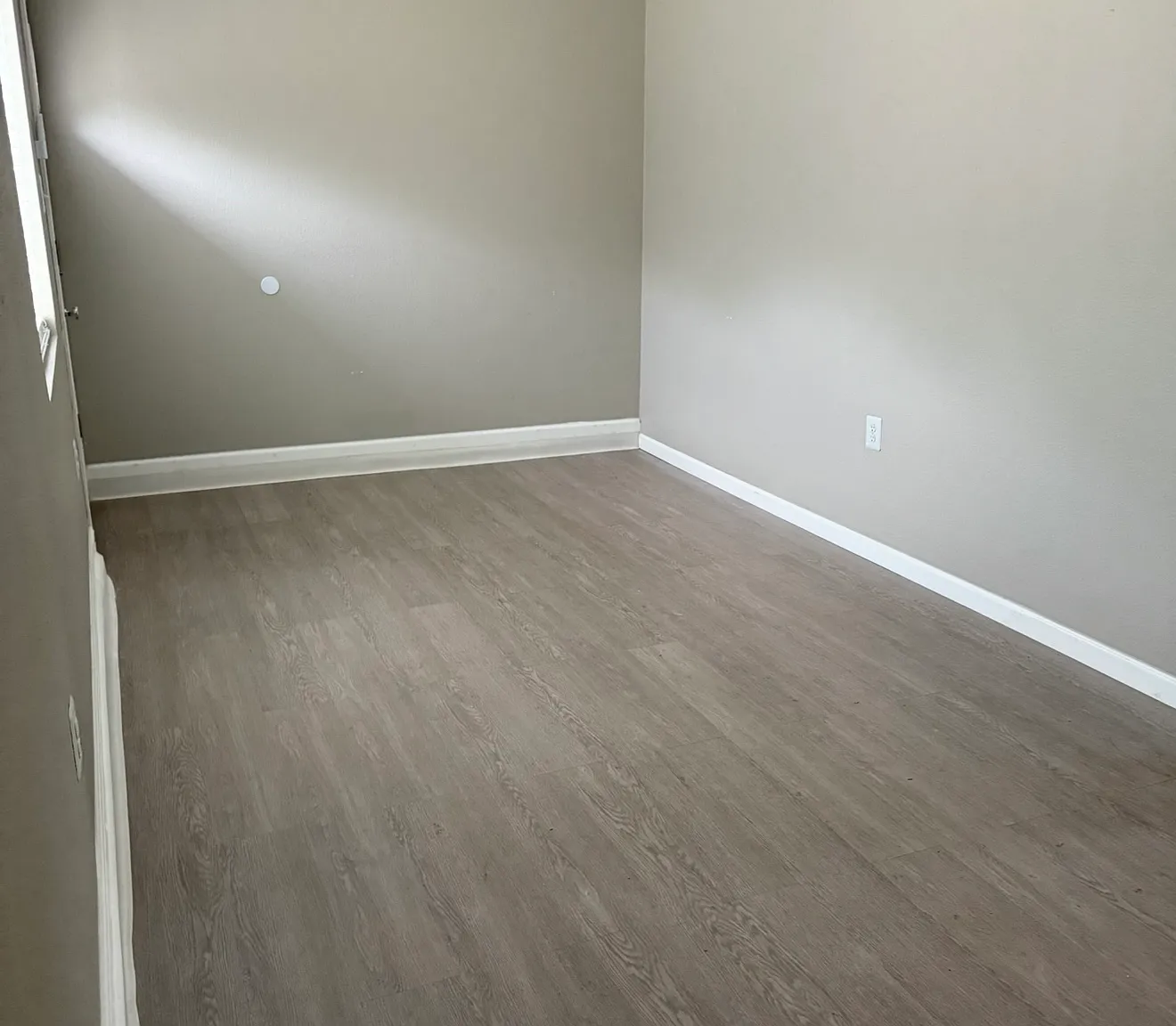 1 bed, 400 sqft, $950 — Photo 1