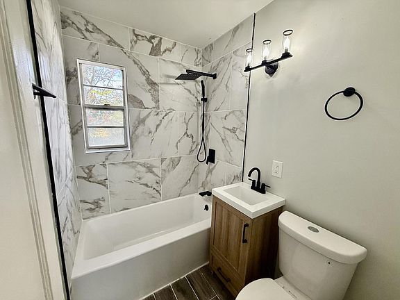 3rd image of 13310 Gillespie Ave