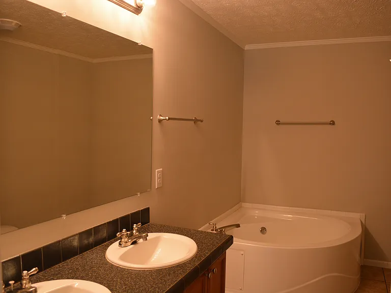 735 Russet Run — Photo 27