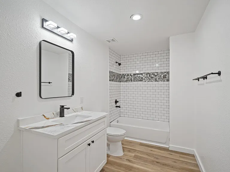 4154 Erby St #A — Photo 14