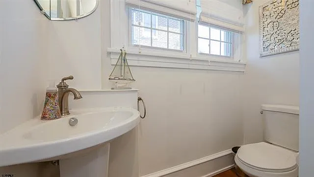 6104 Ventnor Ave — Photo 12