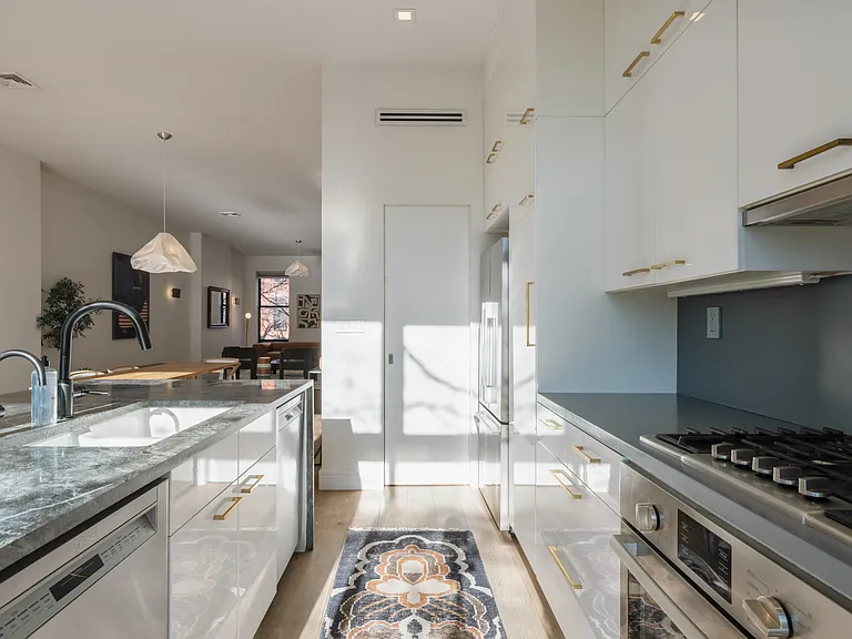 230 Bergen St #1 — Photo 16