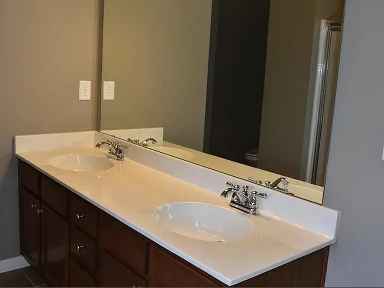 3327 Edenridge Ct — Photo 10