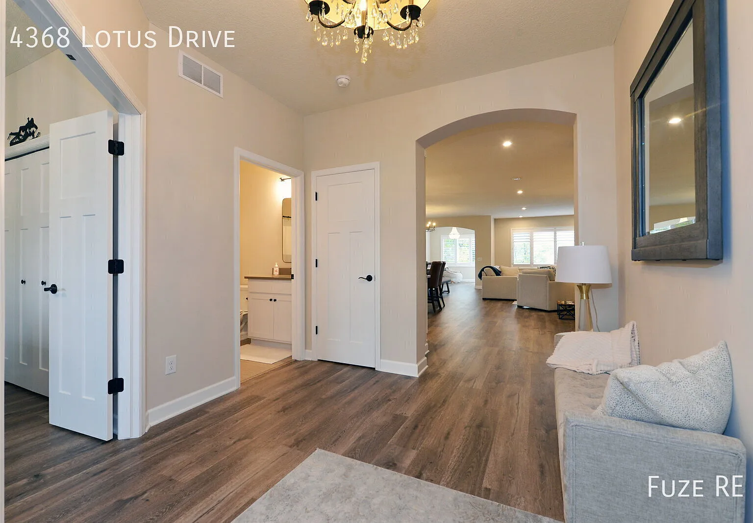 Stunning 3BR/3BA Executive Minnetrista Home Available Mid-November! — Photo 2