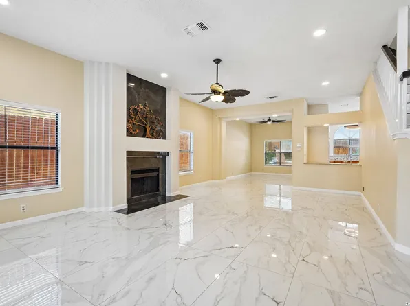16922 VISTA BRIAR DR, San Antonio, TX 78247