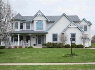 5142 White Post Rd, Bettendorf, IA 52722