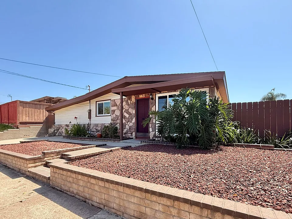 3141 Admiral Ave