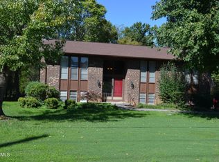 5010 Red Oak Dr, Morristown, TN 37814