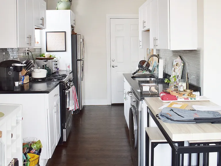 3839 N Greenview Ave #2W — Photo 4