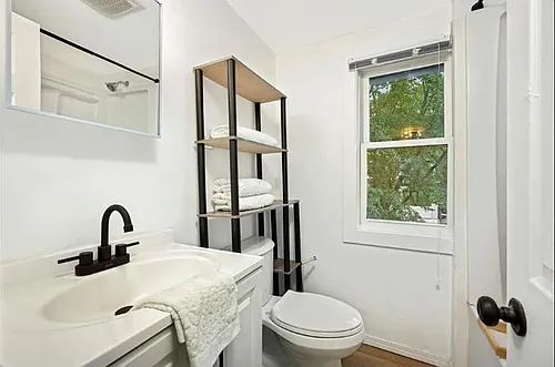 1501 Logan Ave N Photo 1