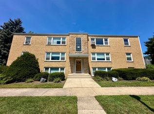 4950 Greenwood St APT 1E, Skokie, IL 60077