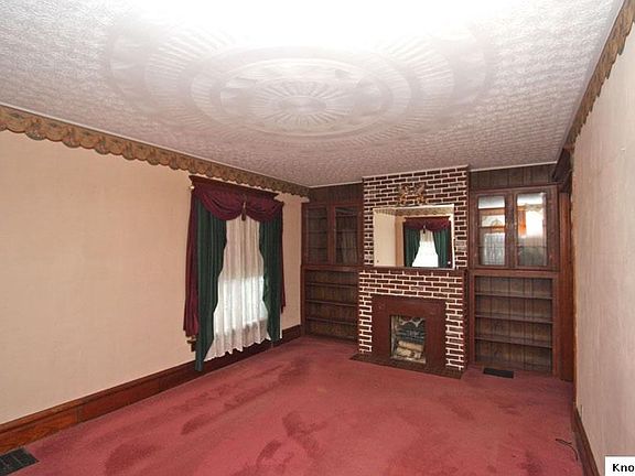 2nd image of 213 E Burgess St