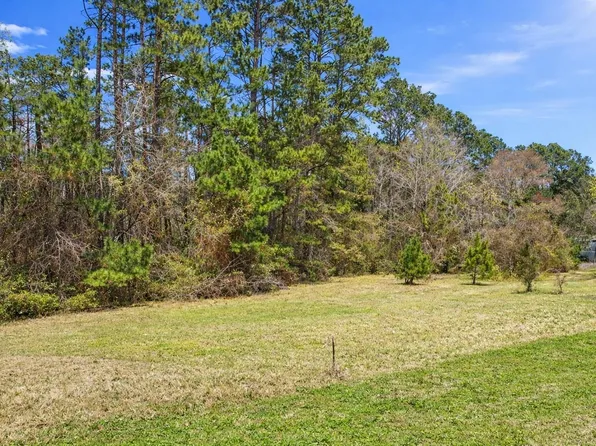 321 Hickory Ridge Dr, Coldspring, TX 77331