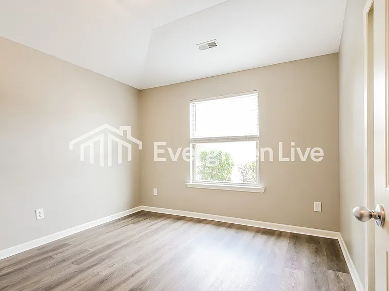 12602 Downing Dr — Photo 10