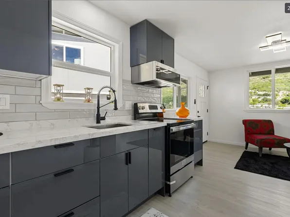 721 Ahuwale St, Honolulu, HI 96821