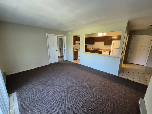 8137 Pine Island Ter APT A, Crown Pt, IN 46307