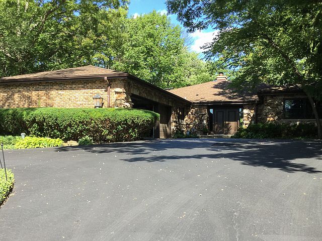 1st image of 945 Stonegate Dr