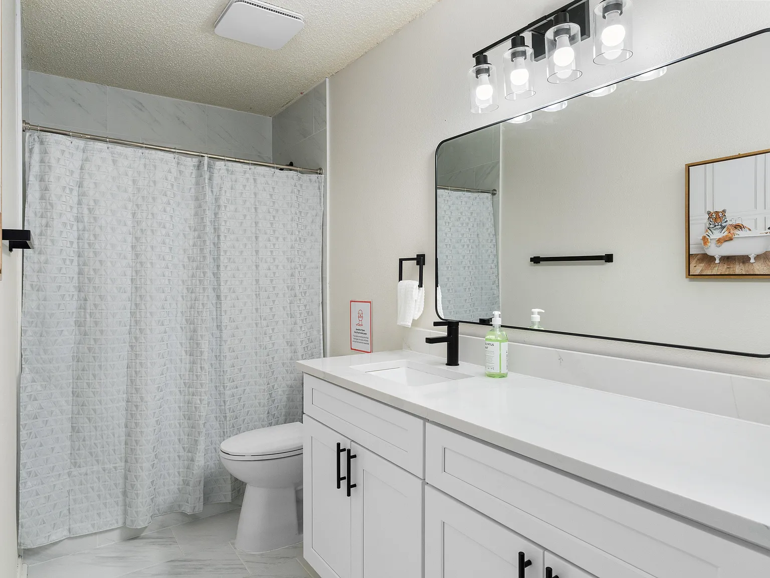 4 bed, 4.0 bath, 2832 sqft, $680 — Photo 3