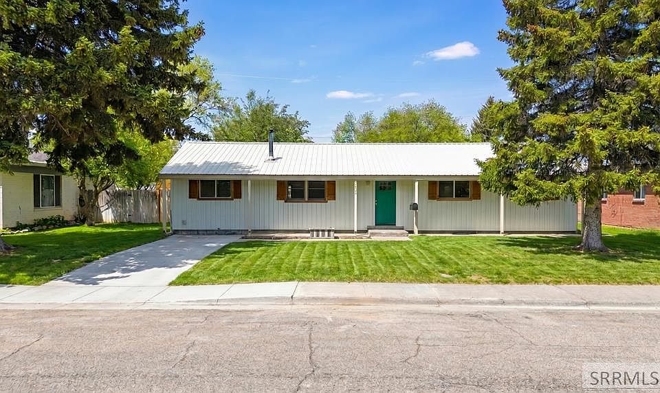 1st image of 2237 Logan Dr