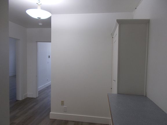 2nd image of 409 S Main St #2