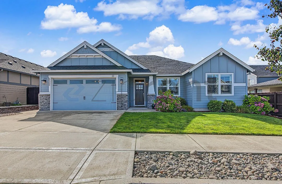 4 bed, 2.5 bath, 2185 sqft, $3,175 — Photo 1