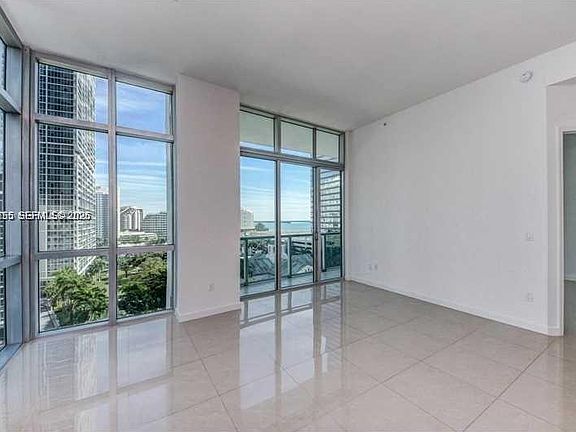3rd image of 500 Brickell Ave APT 1101
