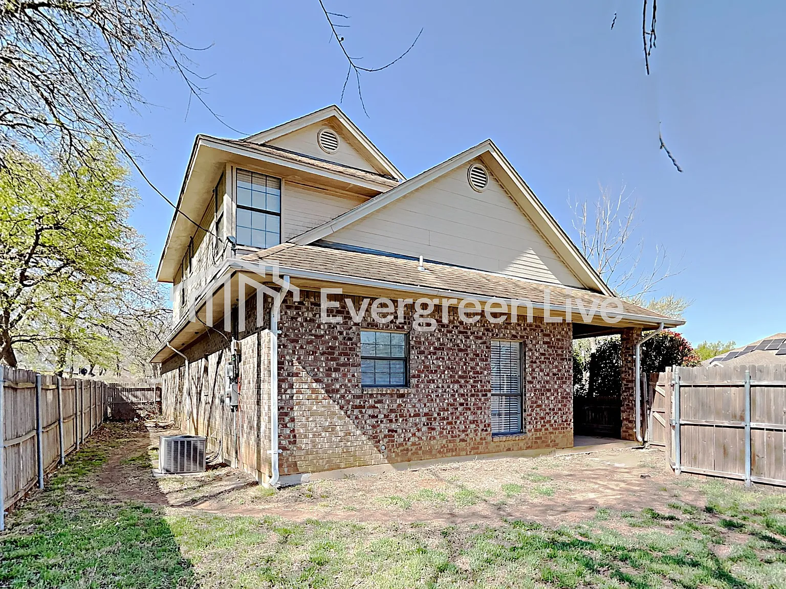 4 bed, 2.0 bath, 1585 sqft, $1,995 — Photo 4