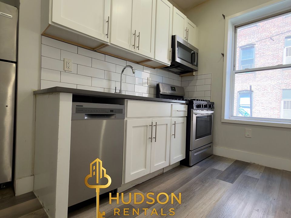 1st image of 232 Bidwell Ave APT 4