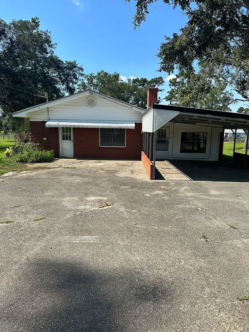 3 Bedroom Home in Valdosta, GA — Photo 3