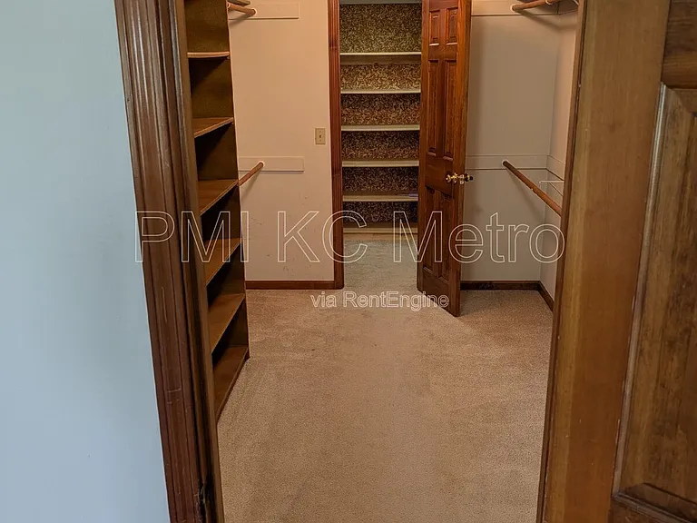 3905 SW 14th St — Photo 7