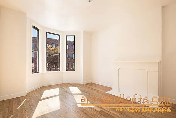 Rented by aptsandlofts.com | media 4