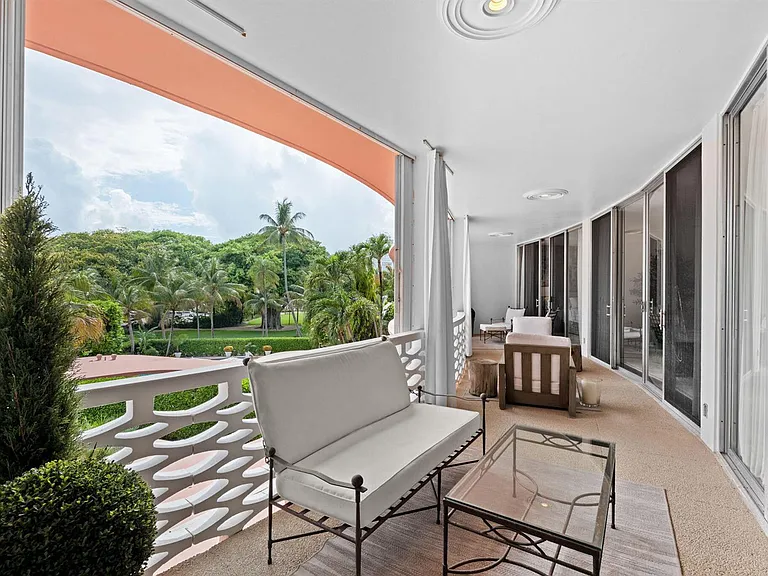 315 S Lake Dr #3D — Photo 4