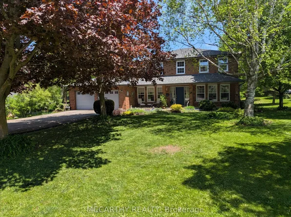 11 Lynda Ave, Mono, ON L9W 1Z4