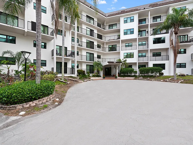 900 River Reach Dr #406 — Photo 16
