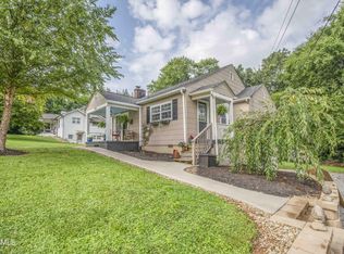 425 NW Clifton Rd, Knoxville, TN 37921